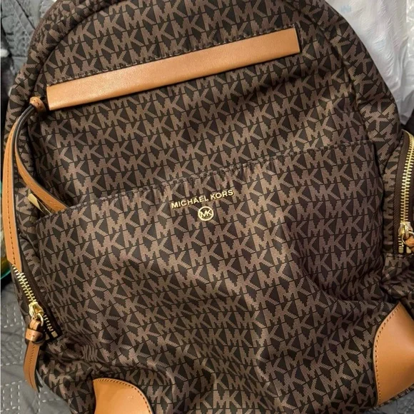 Michael Kors, backpack, large wallet, small wallet display picture 2